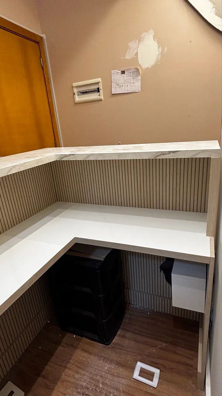 Reception Counter434777978895093761