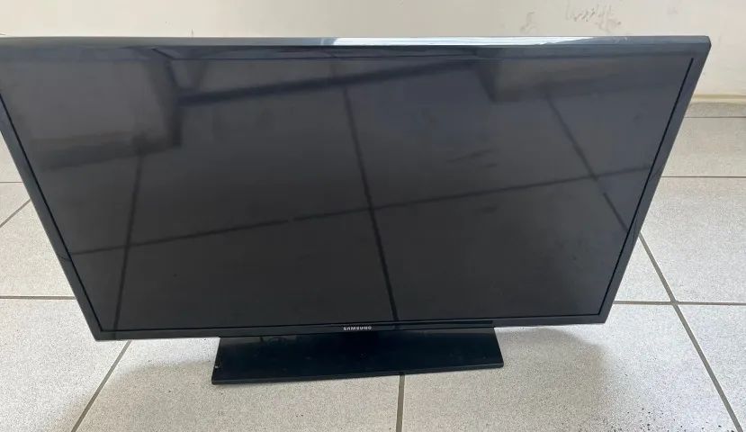TV Samsung - 32" com defeito