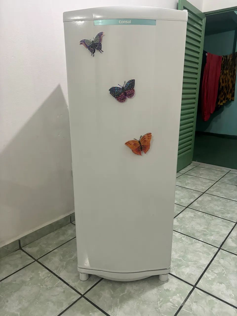 Geladeira Consul funcionando perfeitamente, Gela muito bem