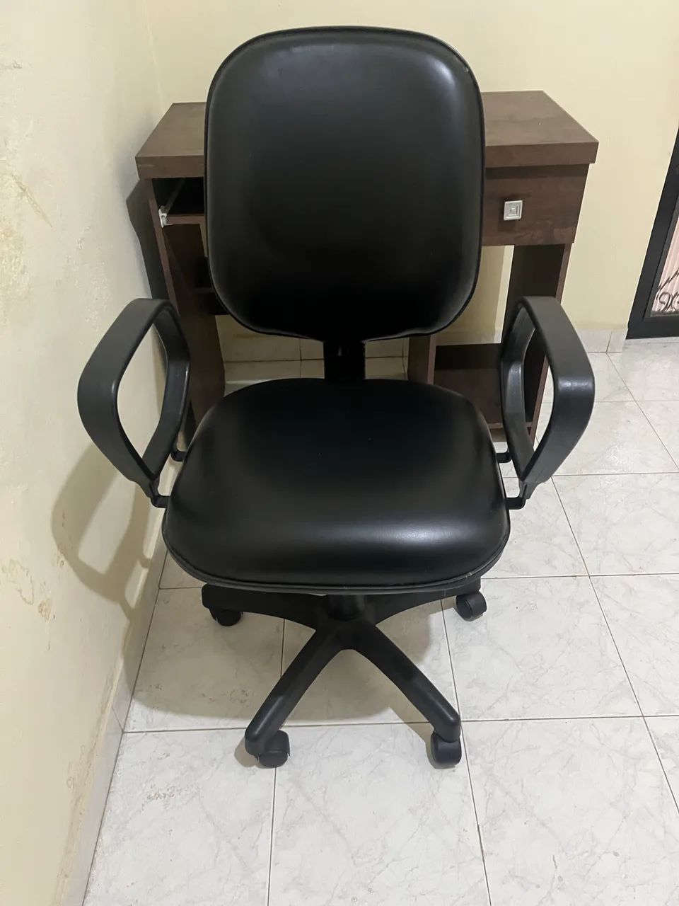 Conjunto mesa com cadeira  - Foto 3