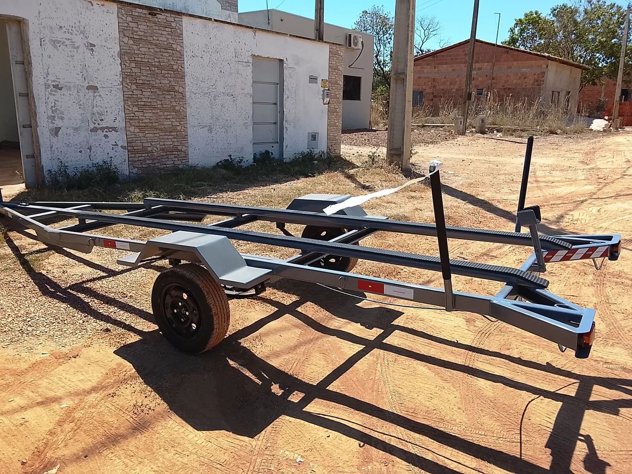 Carretinha nova nunca usada 5.5.  valor comprada 6.000,  vendendo 4.700 - Foto 4