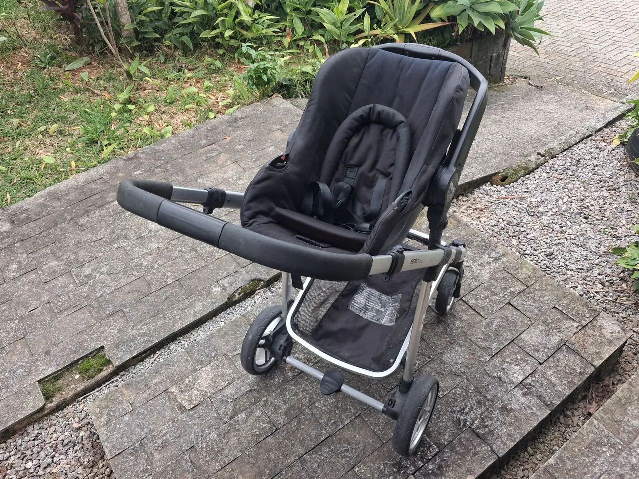 Travel System Infanti (Carrinho + Bebê Conforto + Base) - Foto 4