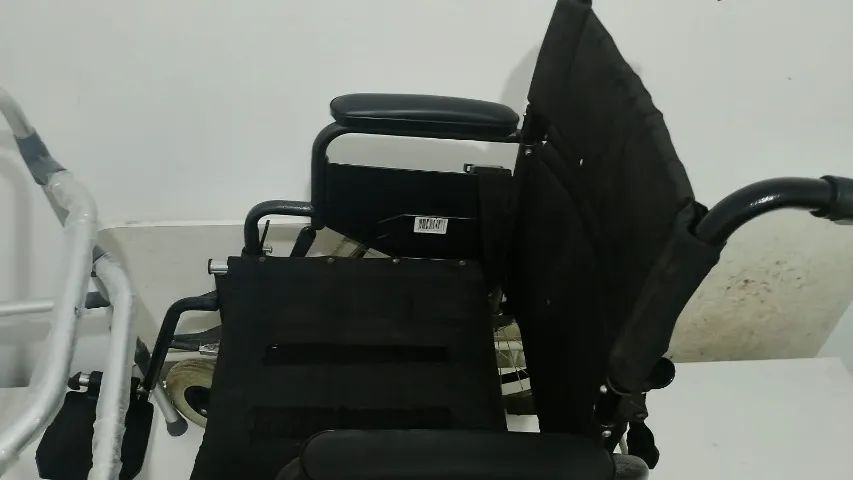 Cadeira de Rodas - Foto 4