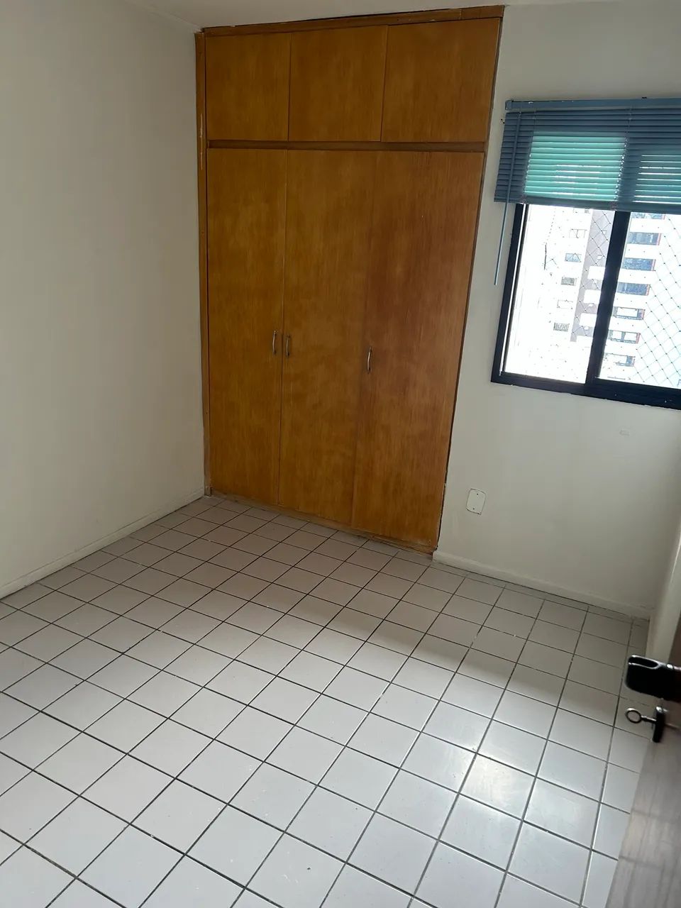 Alugo apartamento na ponta verde com 3 quartos e uma dependência, Contato: *99 - Foto 5