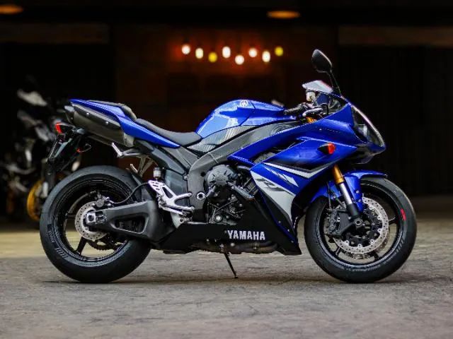 YAMAHA YZF R-1