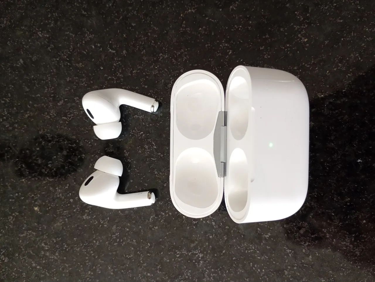 AirPods Pro (2ª geração) com estojo Lightning/MagSafe - Fones de