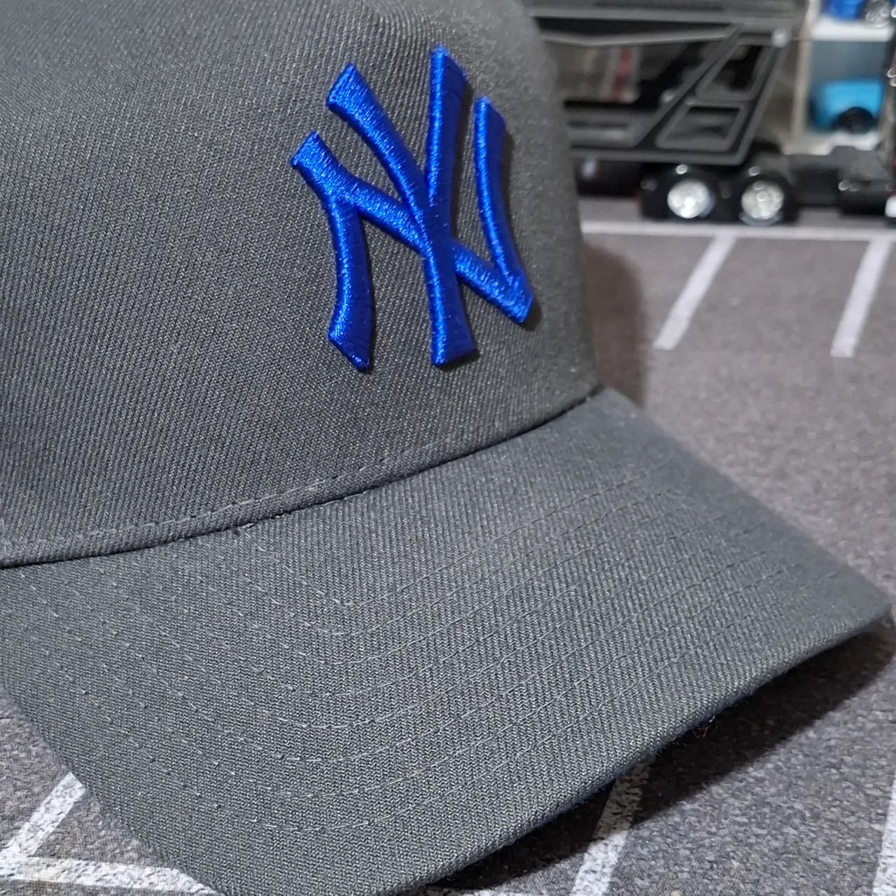 Boné New Era 9FORTY A-FRAME SNAPBACK New York Yankees Chumbo com Azul - Foto 5