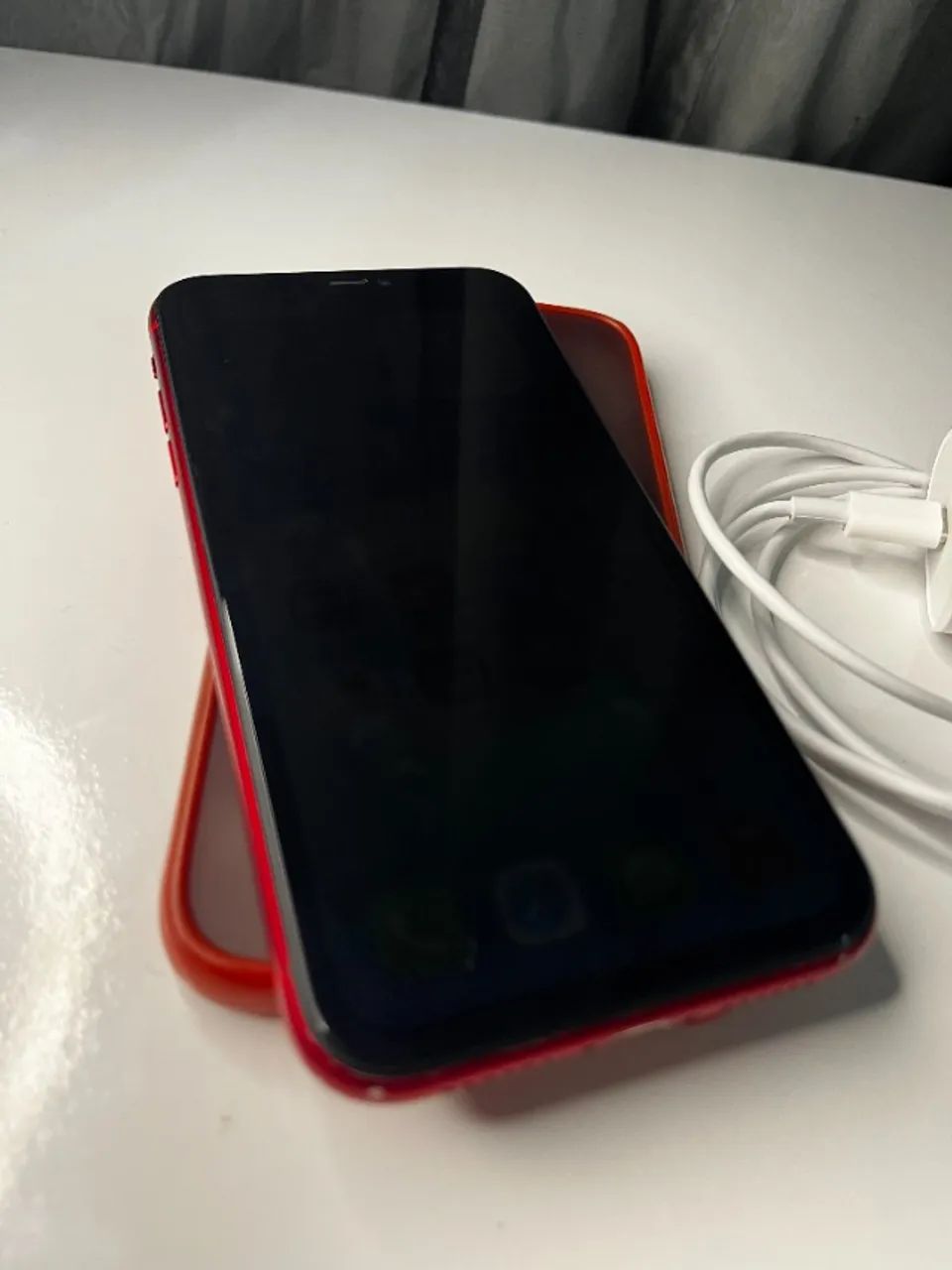 Iphone 11 RED 64GB + Carregador Original  - Foto 2