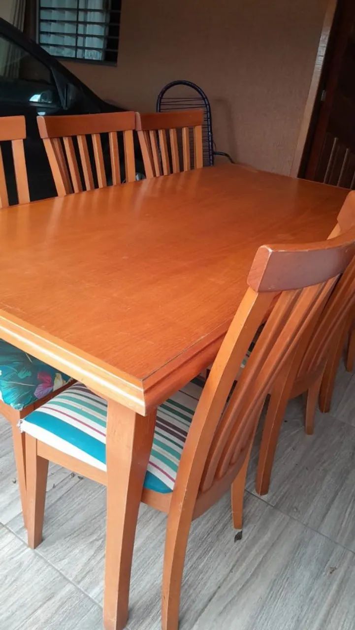 Mesa em madeira.
