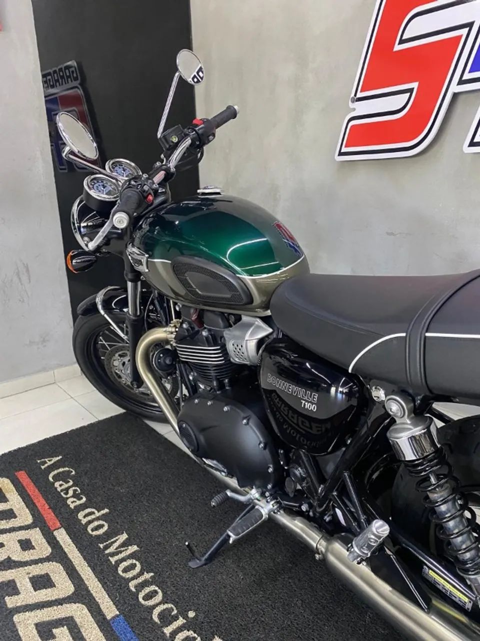 Triumph - Bonneville T100 - 2024 - Foto 4