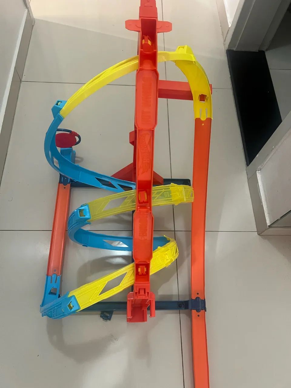 Hot Wheels Track Builder Unlimited Corkscrew Twist Kit . - Foto 2
