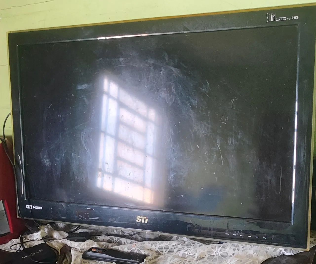 Tv Tela Quebrada - Foto 2