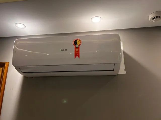 AR CONDICIONADO SPLIT ELGIN - FRIO 18.000BTU 220V  - Foto 2