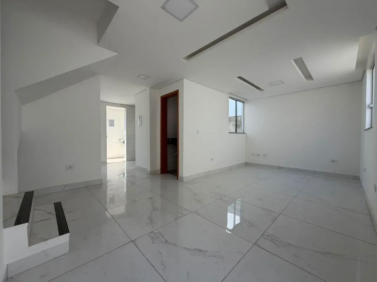 Casa com 3 quartos sendo 1 suíte 3 banheiros 2 vagas