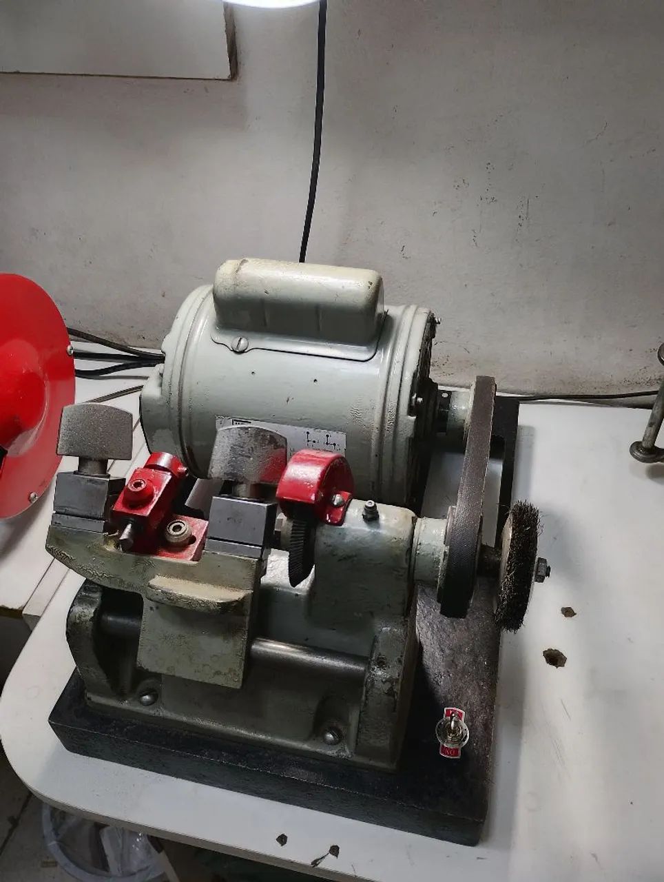 Máquina de fazer chave Yale e tetra - Foto 4