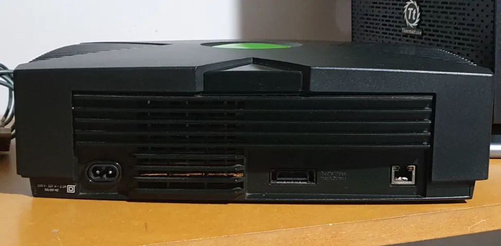 Vendo Xbox clássico com hd de 2TB + Cabo vídeo componente + Controle - Confira! - Foto 4