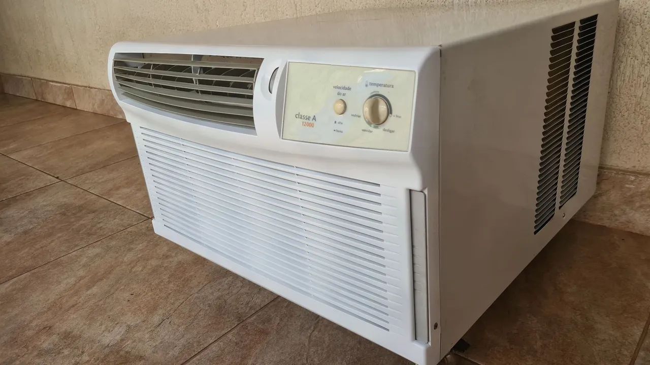 Ar Condicionado 12000 BTU 220V (Ótimo Estado)