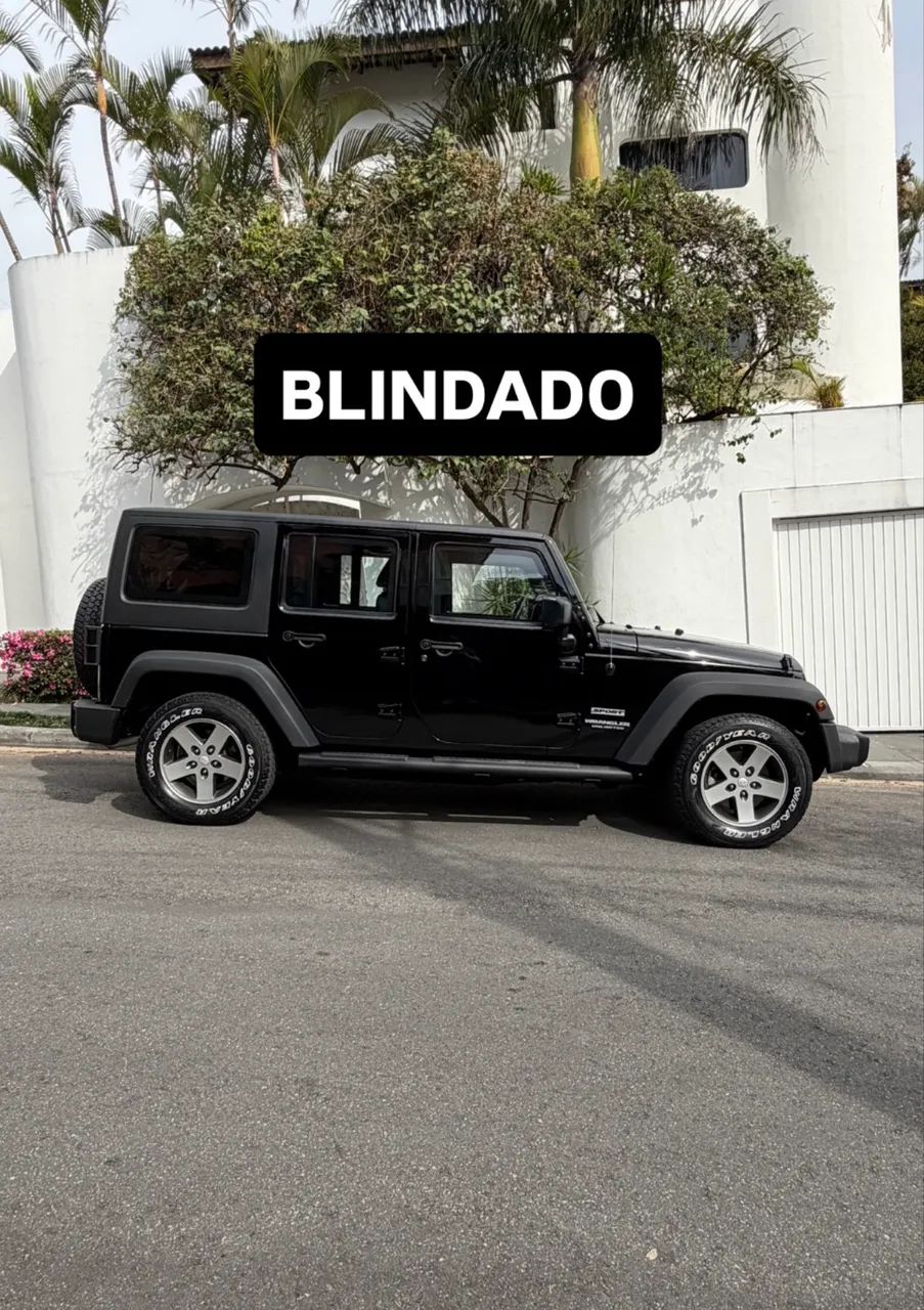 Jeep Wrangler WRANGLER UNLIMITED SPORT 3.6 V6 284CV 4P 2015