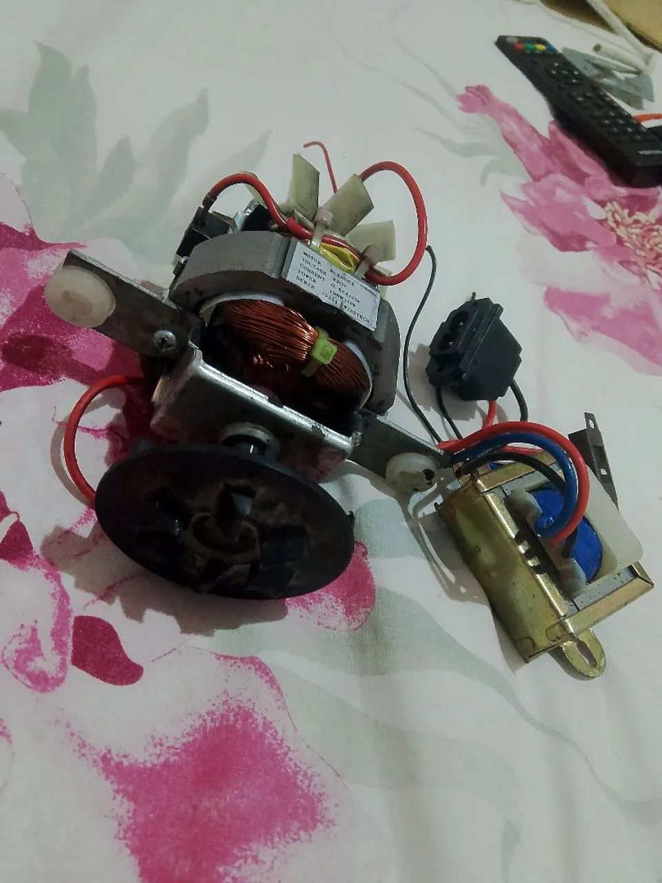 Motor de Liquidificador + transformador
