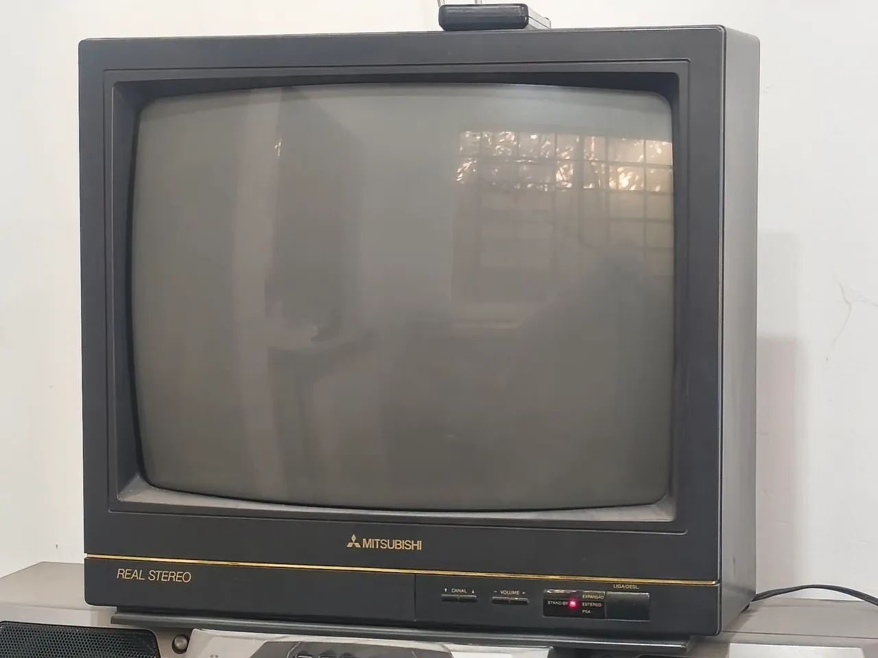 TV Mitsubishi Retrô