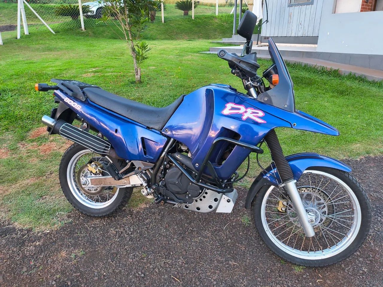 Suzuki DR 800