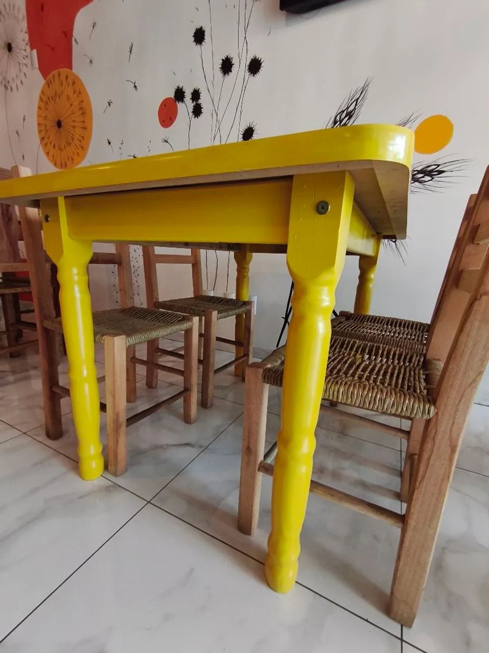 Conjunto mesa com cadeiras  - Foto 2