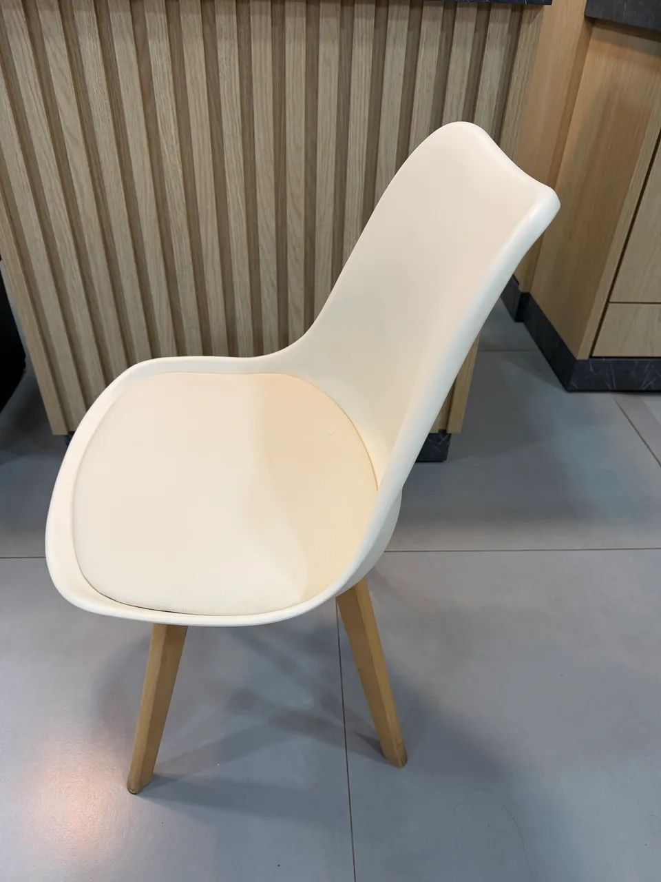 CADEIRAS ESTILO EAMES ESTOFADAS - 16 UNIDADES - Foto 4