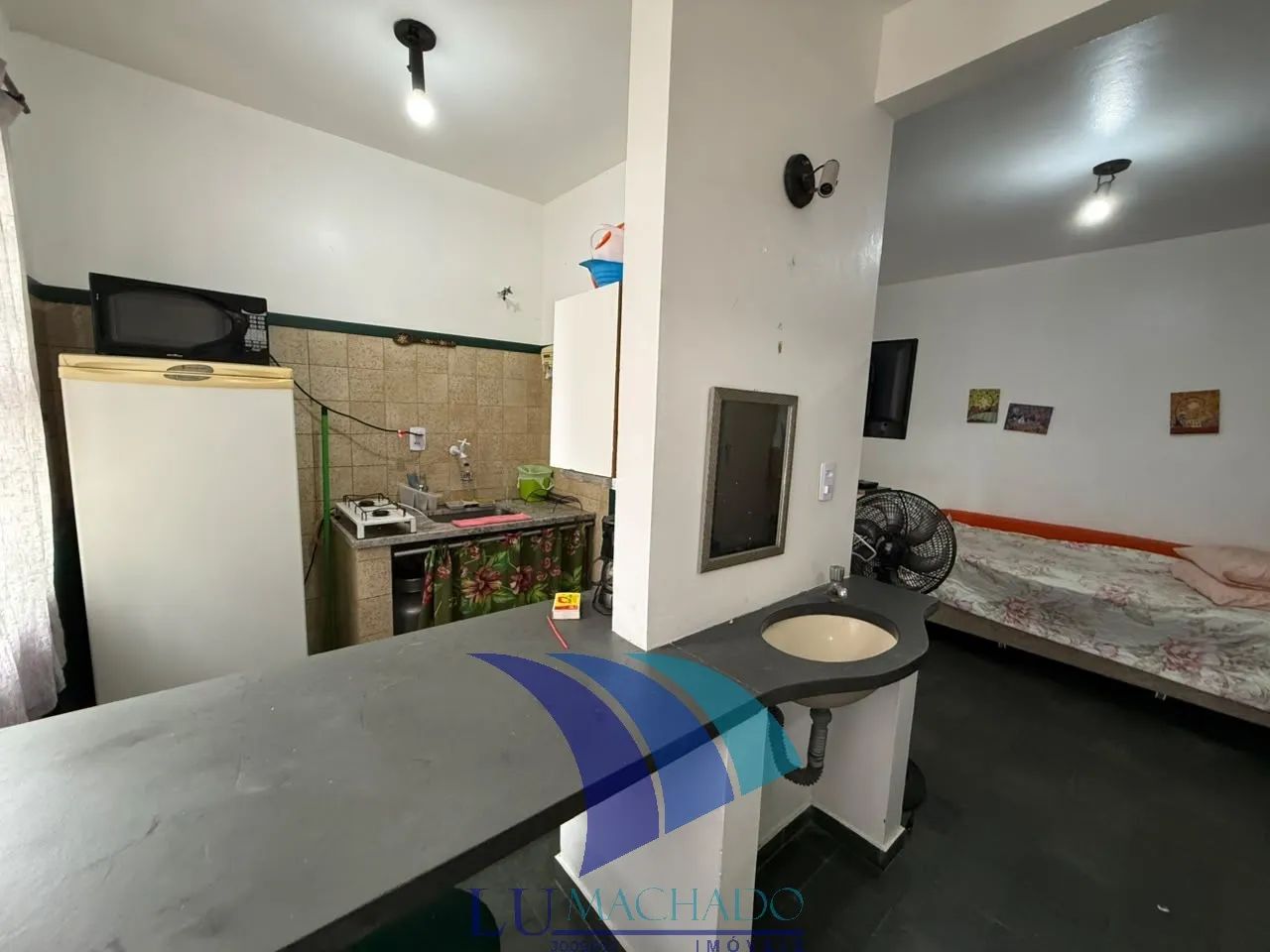 COD 2074- LOCAÇÃO FIXA KITNET- MOBILIADO, ALGODOAL- CABO FRIO - Foto 3