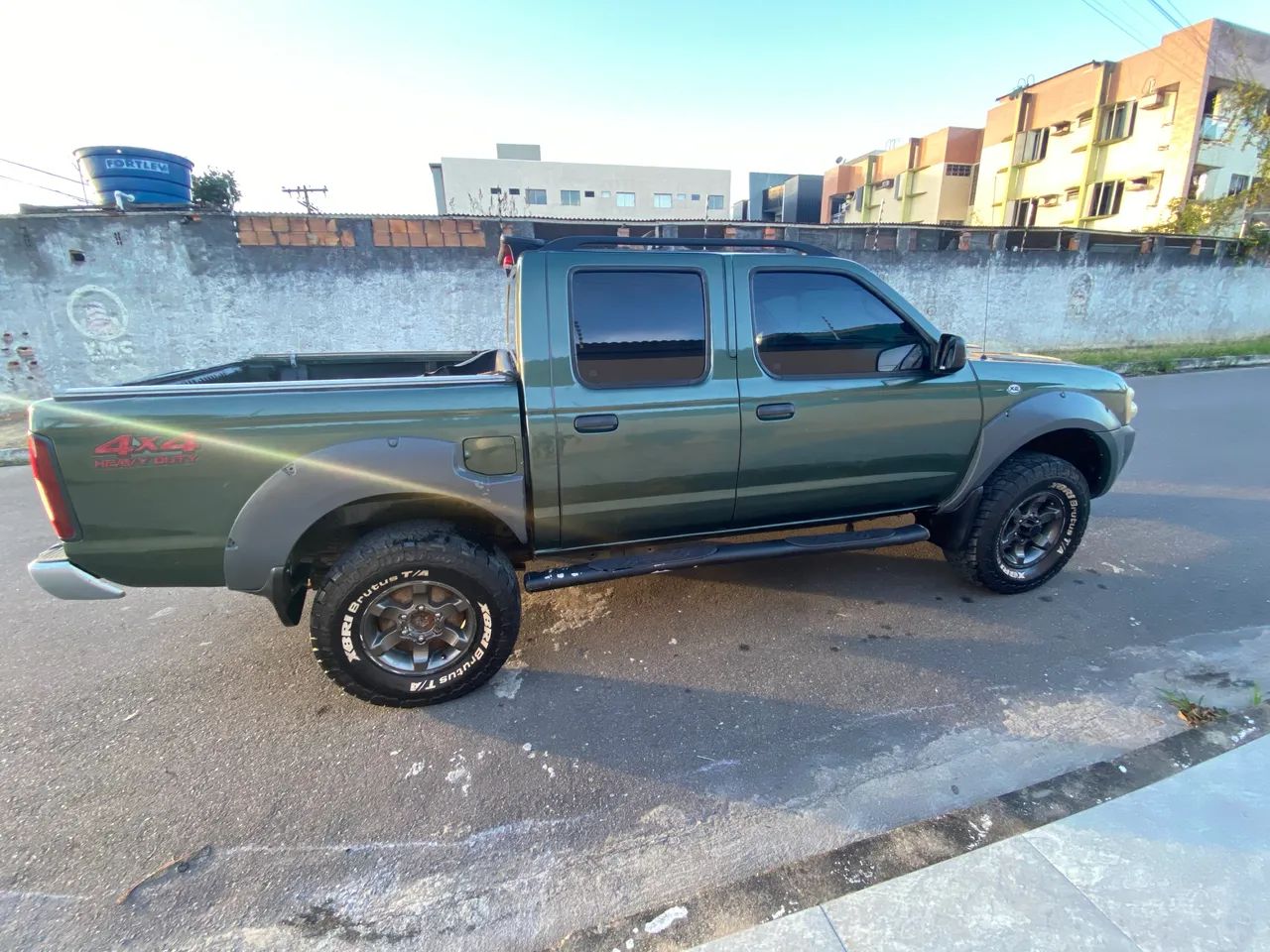 Nissan-frontier 4X4 XE