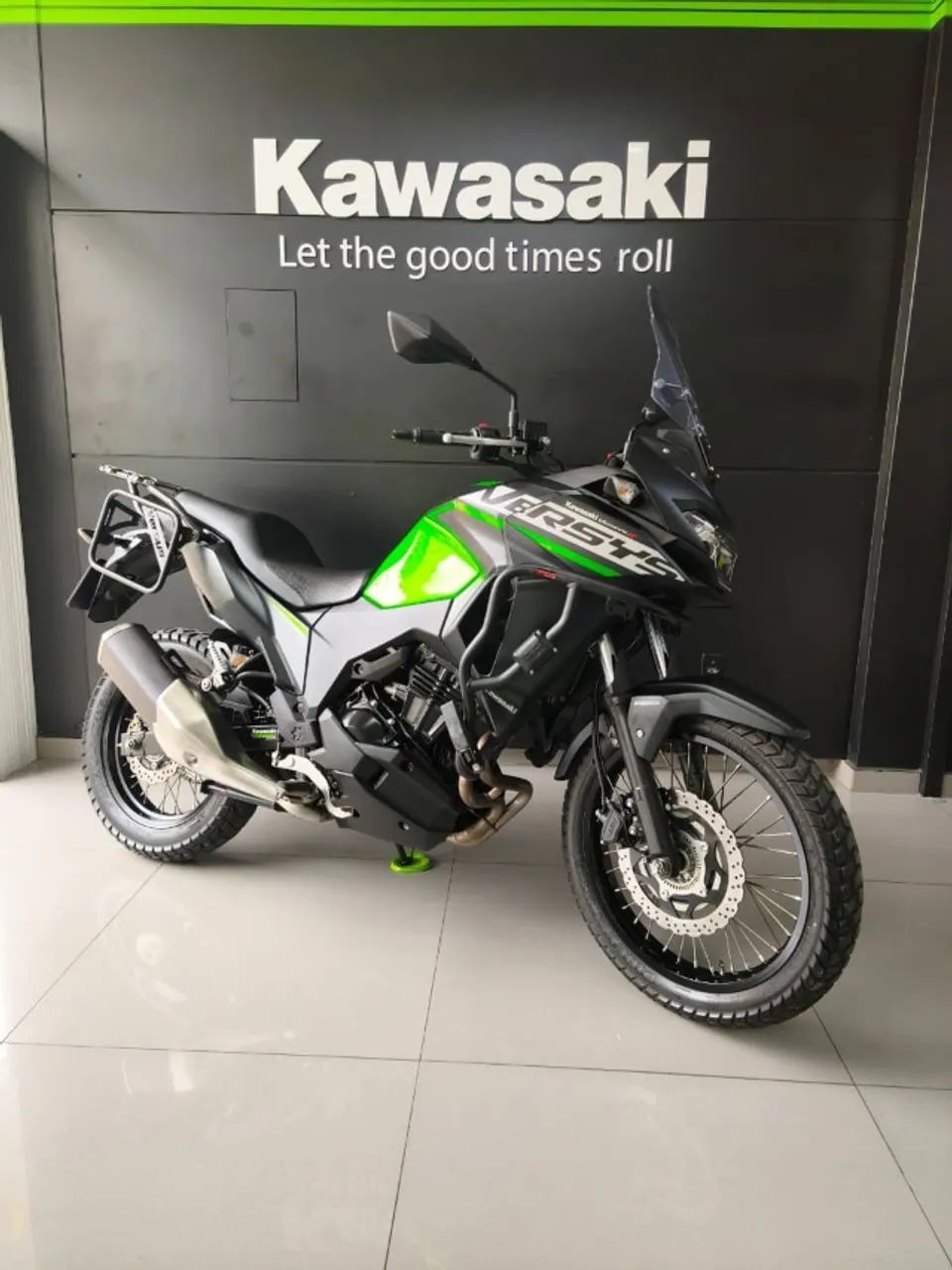 VERSYS 300 2025