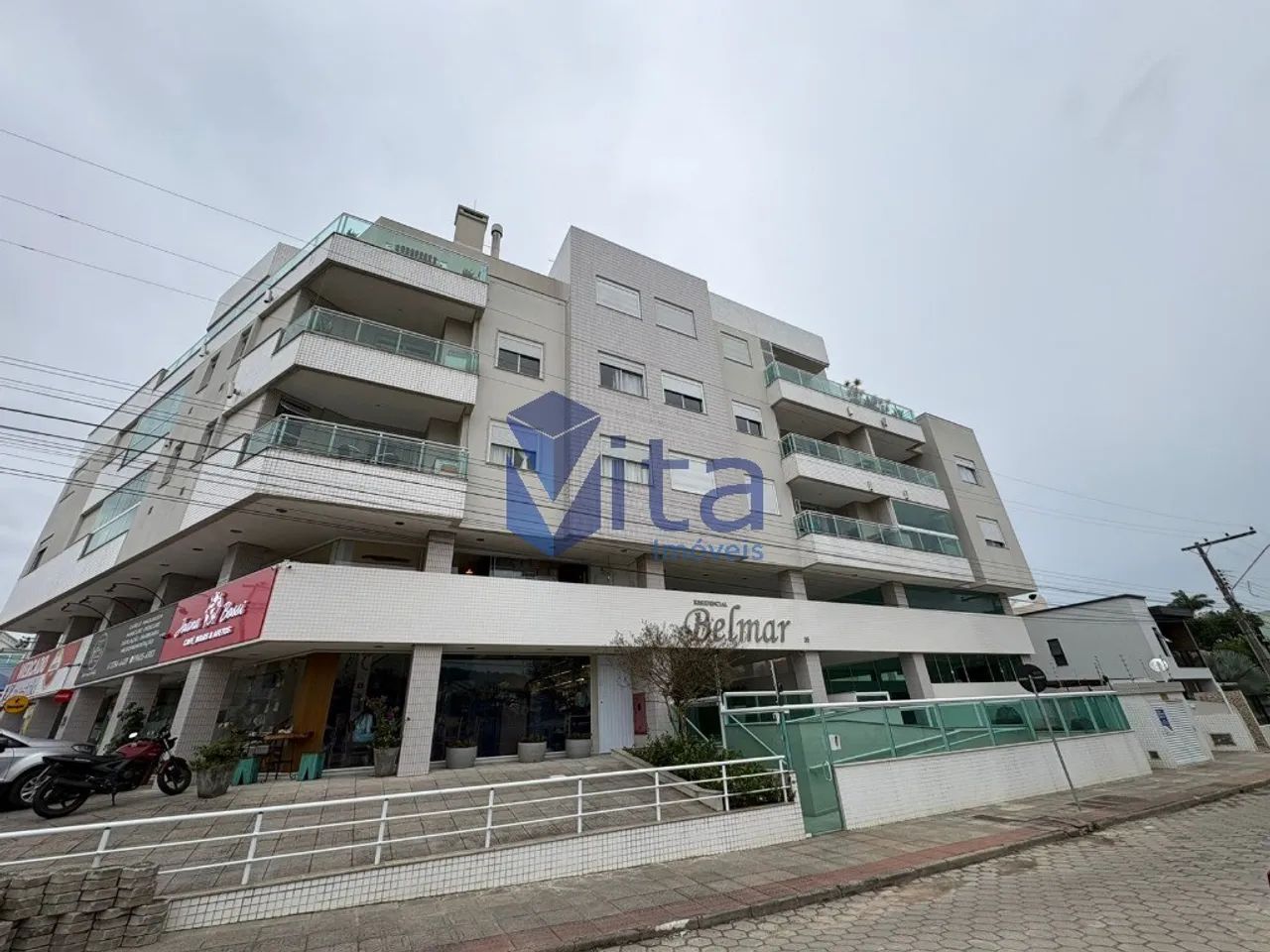 Apartamento mobiliado 2 dormitórios na Praia da Cachoeira do Bom Jesus