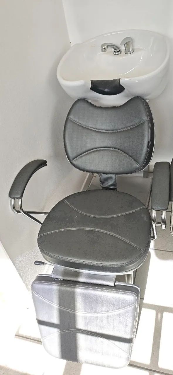 Cadeira Salão com lavatório cinza. - Foto 2