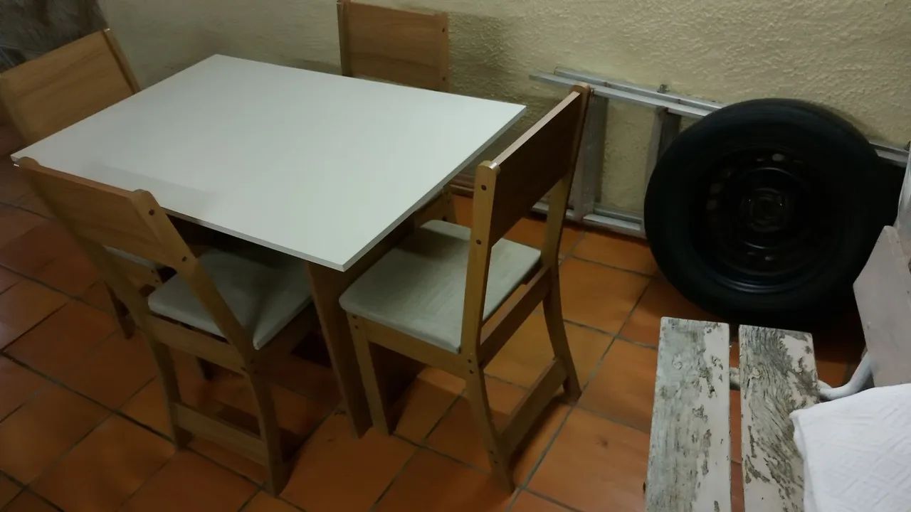 Conjunto de mesa compacto conservado !!!!!! - Foto 5