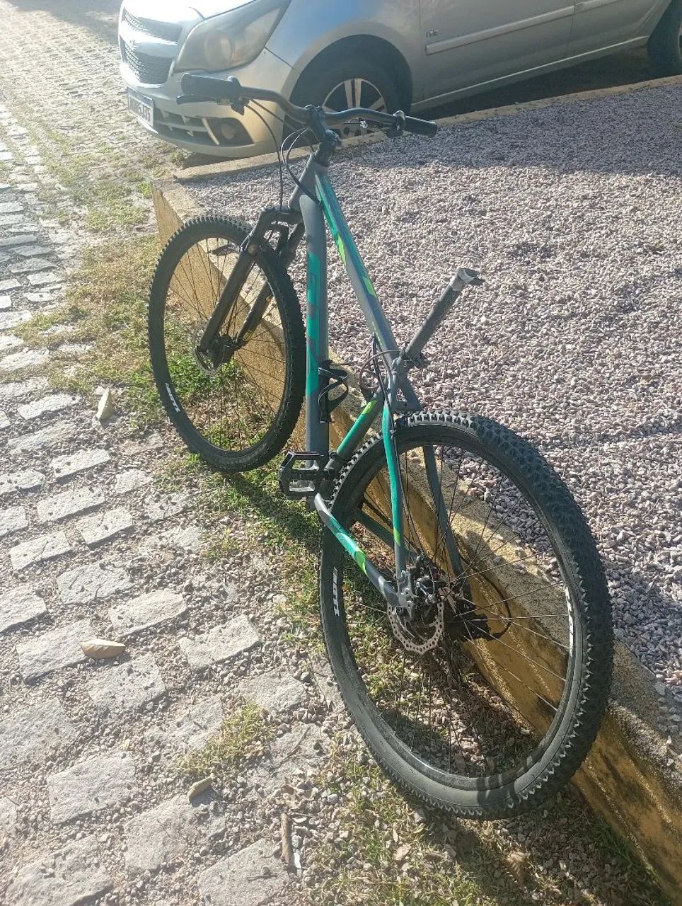Vendo ou troco bicicleta aro 29 - Foto 5