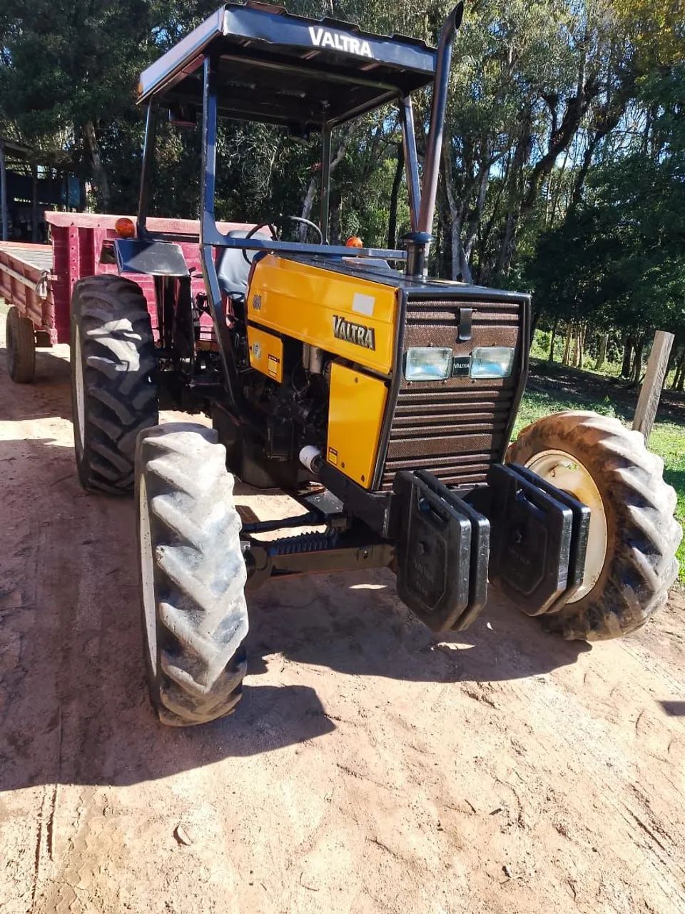 Trator valtra 685
