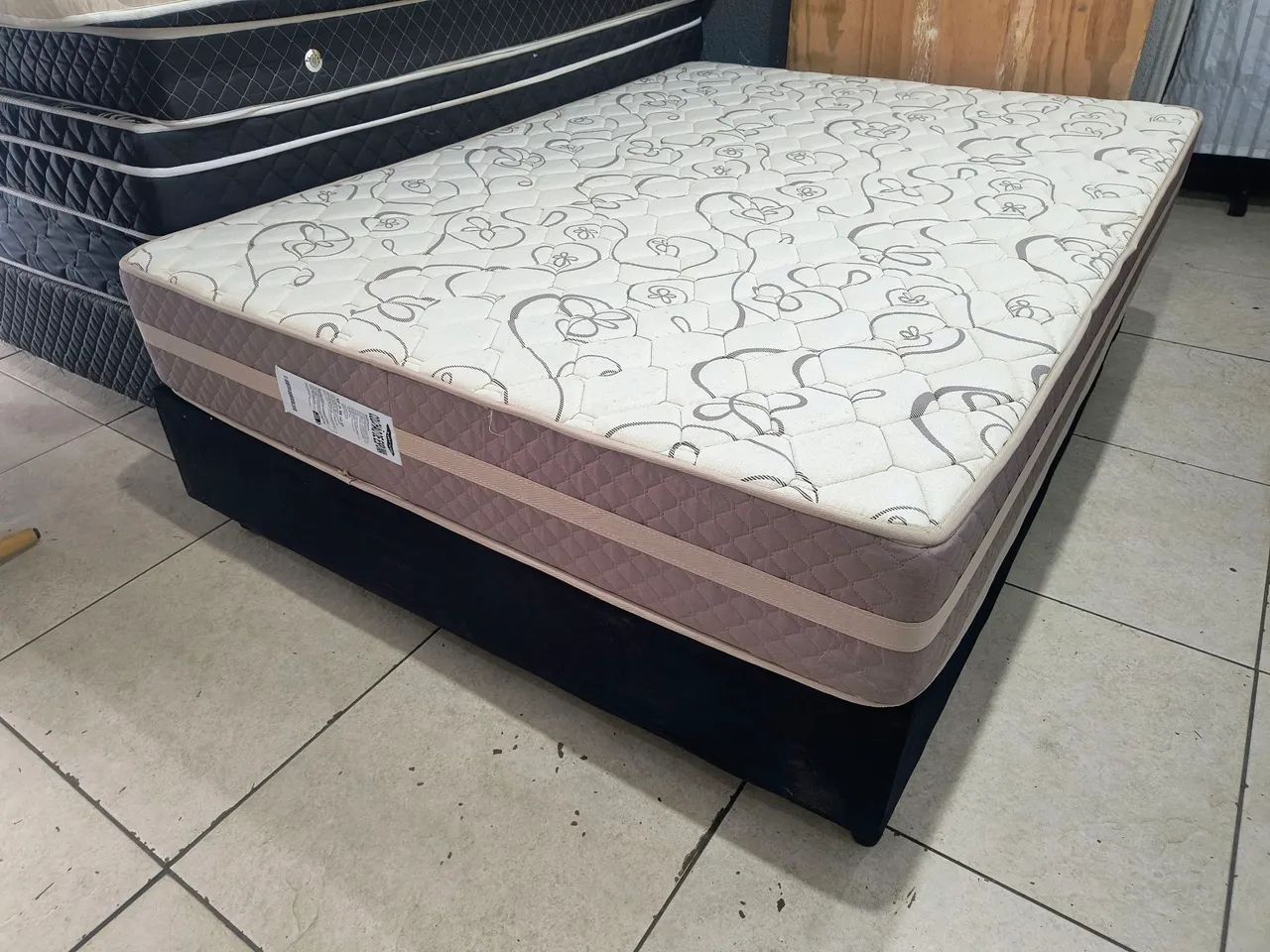 CONJUNTO BASE BOX COM COLCHÃO CASAL 