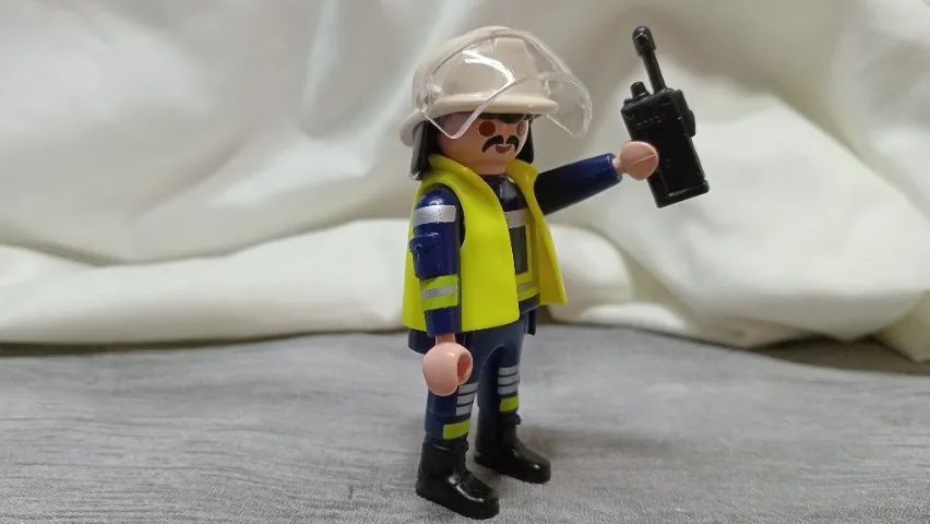 PLAYMOBIL BOMBEIRO - COMANDANTE - COLECIONE. - Foto 3