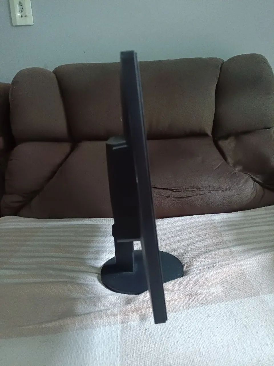 Monitor de PC modelo E970SwnL - Foto 4