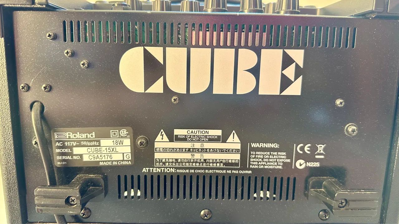 Amplificador Roland Cube 15XL - Foto 3