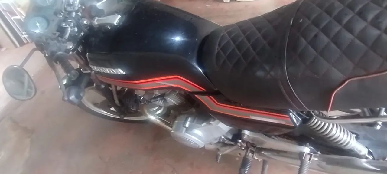 Moto CB 400 