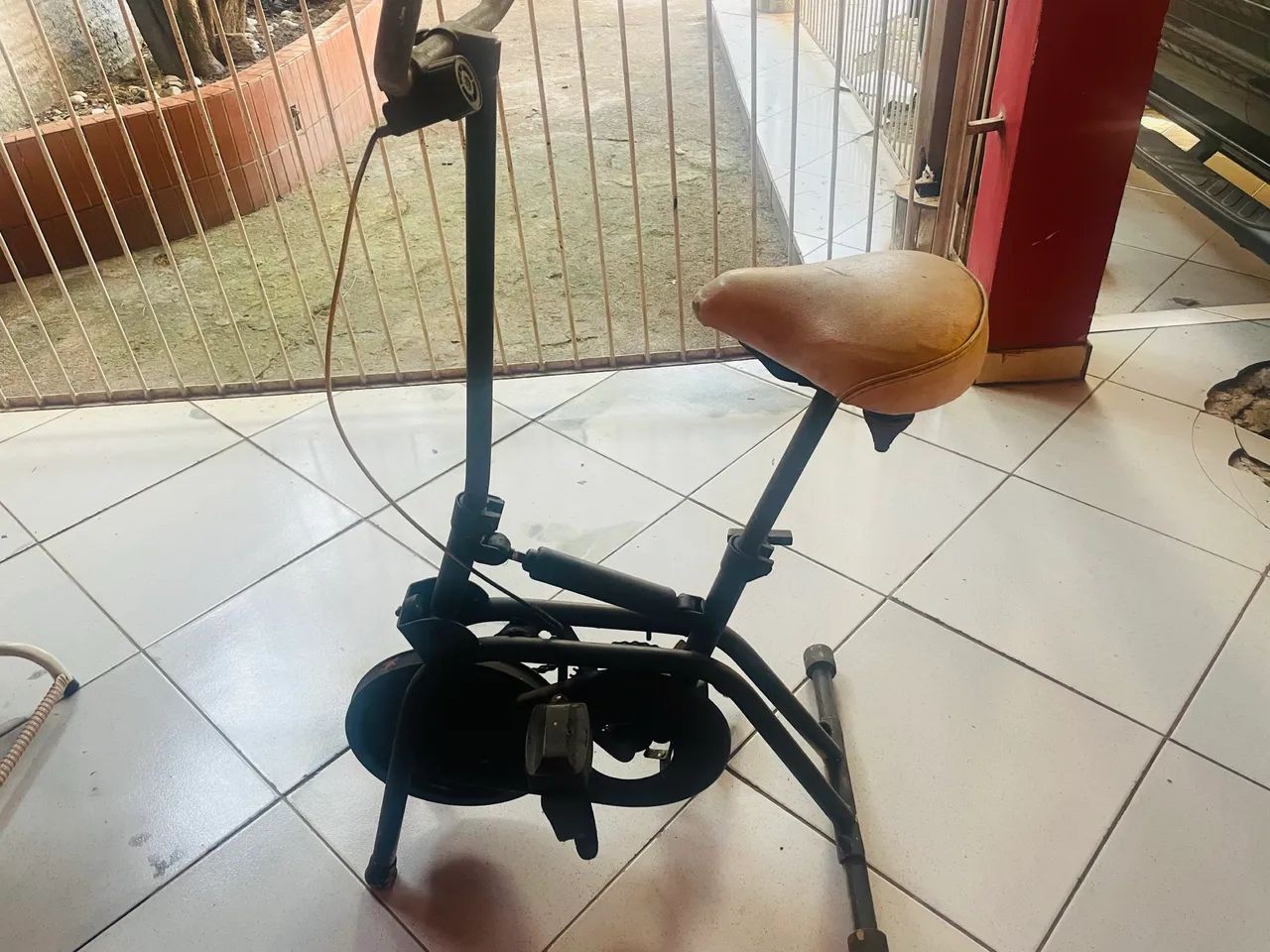 Bicicleta ginástica  - Foto 4