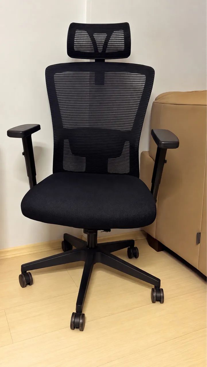 Cadeira ergonômica com tela mesh - Foto 2