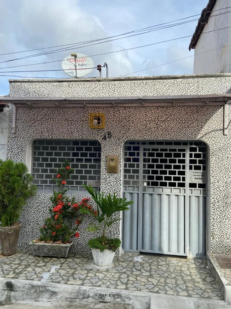 Vende-se uma Casa