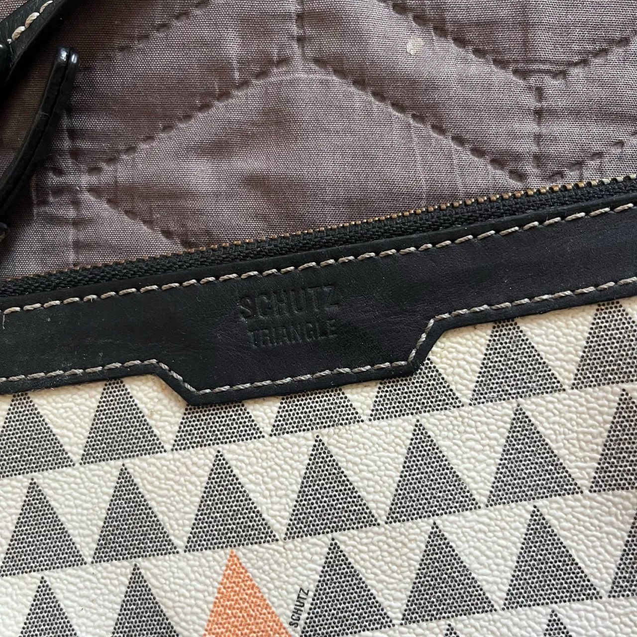 Bolsa Schutz Triangle Baguete  - Foto 3