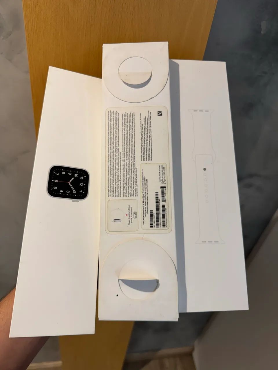 Caixa para Apple Watch SE 44MM Prata  - Foto 4