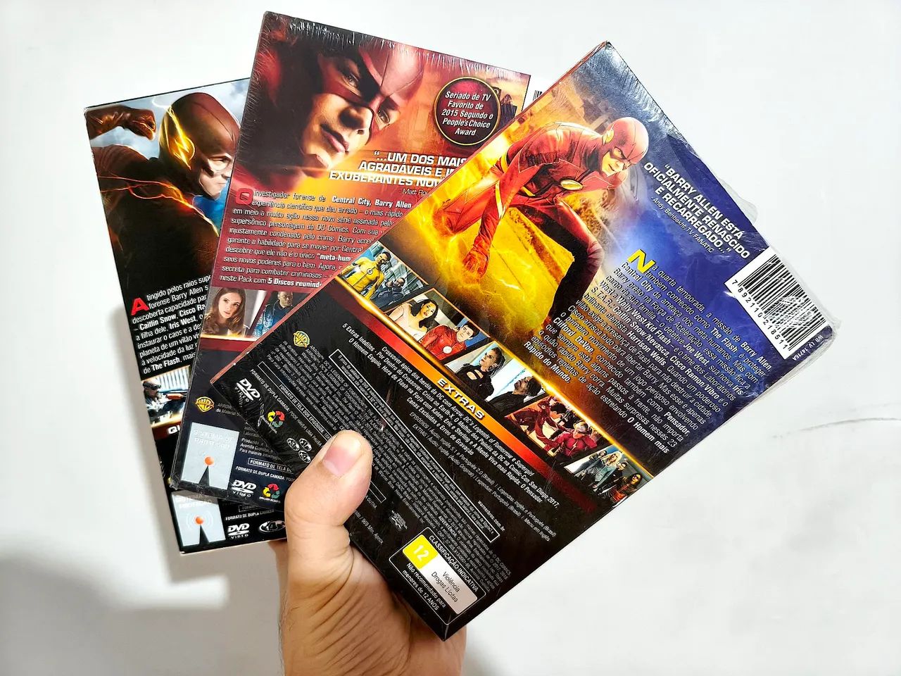 Flash - Temporadas 1, 2 e 4 - DVD - Foto 2
