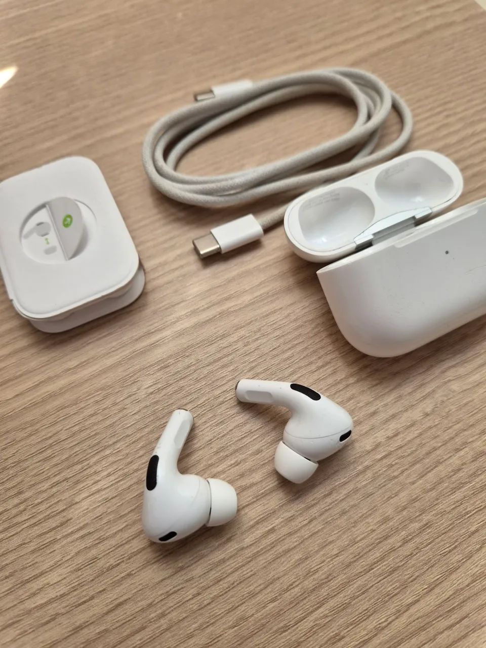AirPods Pro 2nd Generation  - Foto 2