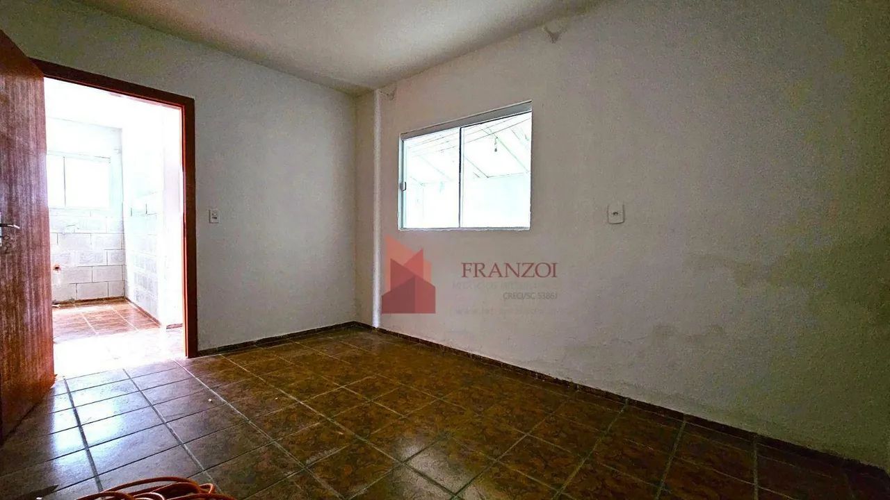 LOCAÇÃO: Kitnet com 2 dormitórios - 40 m² - Cidade Nova - Itajaí/SC