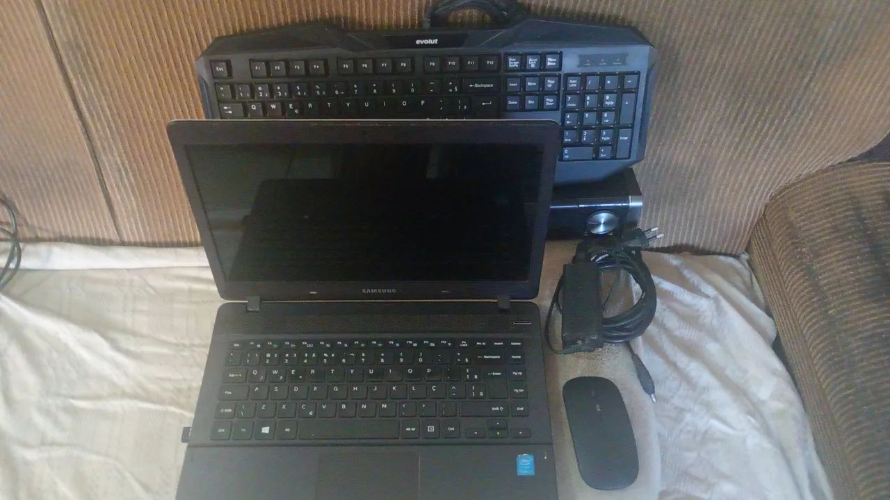 Troco em PS5 ou PS4 com volta pra mim, Notebook Samsung i5 Top