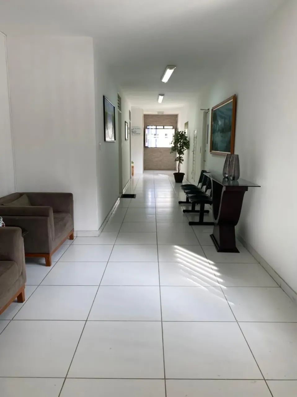 Vendo AMPLO prédio comercial Miramar com 668m2, 3 andares e 14 salas! - Foto 4